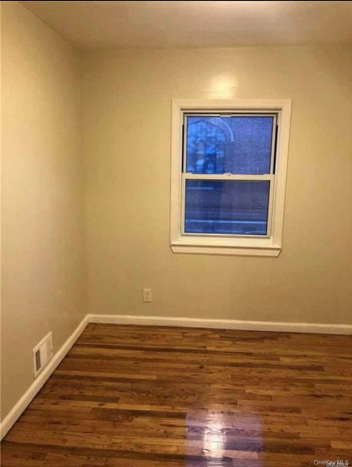 15011 Arlington Terrace Property Photo 4