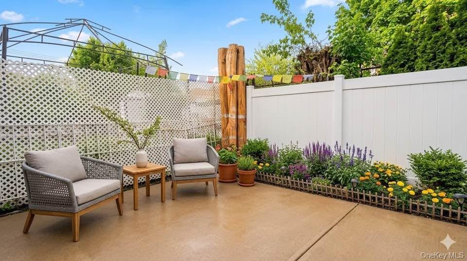 15011 Arlington Terrace Property Photo 6