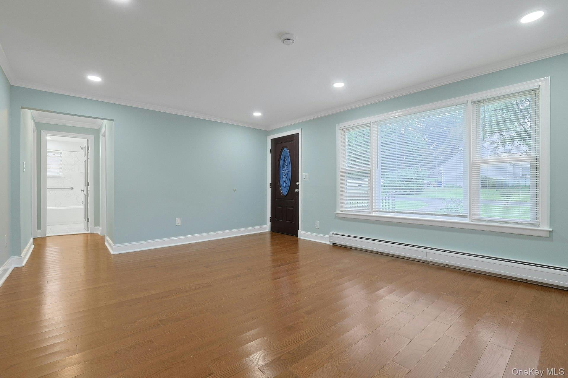 118 Grove Street Property Photo 7