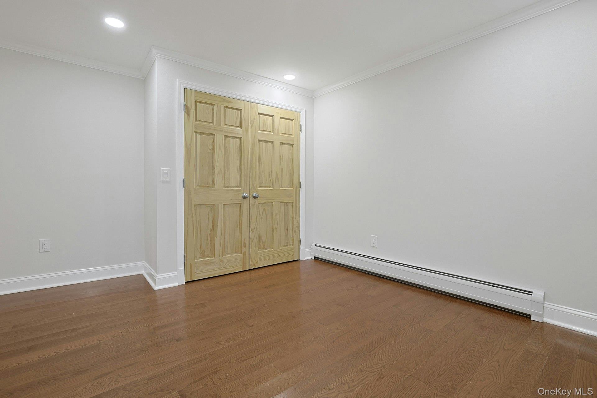 118 Grove Street Property Photo 17