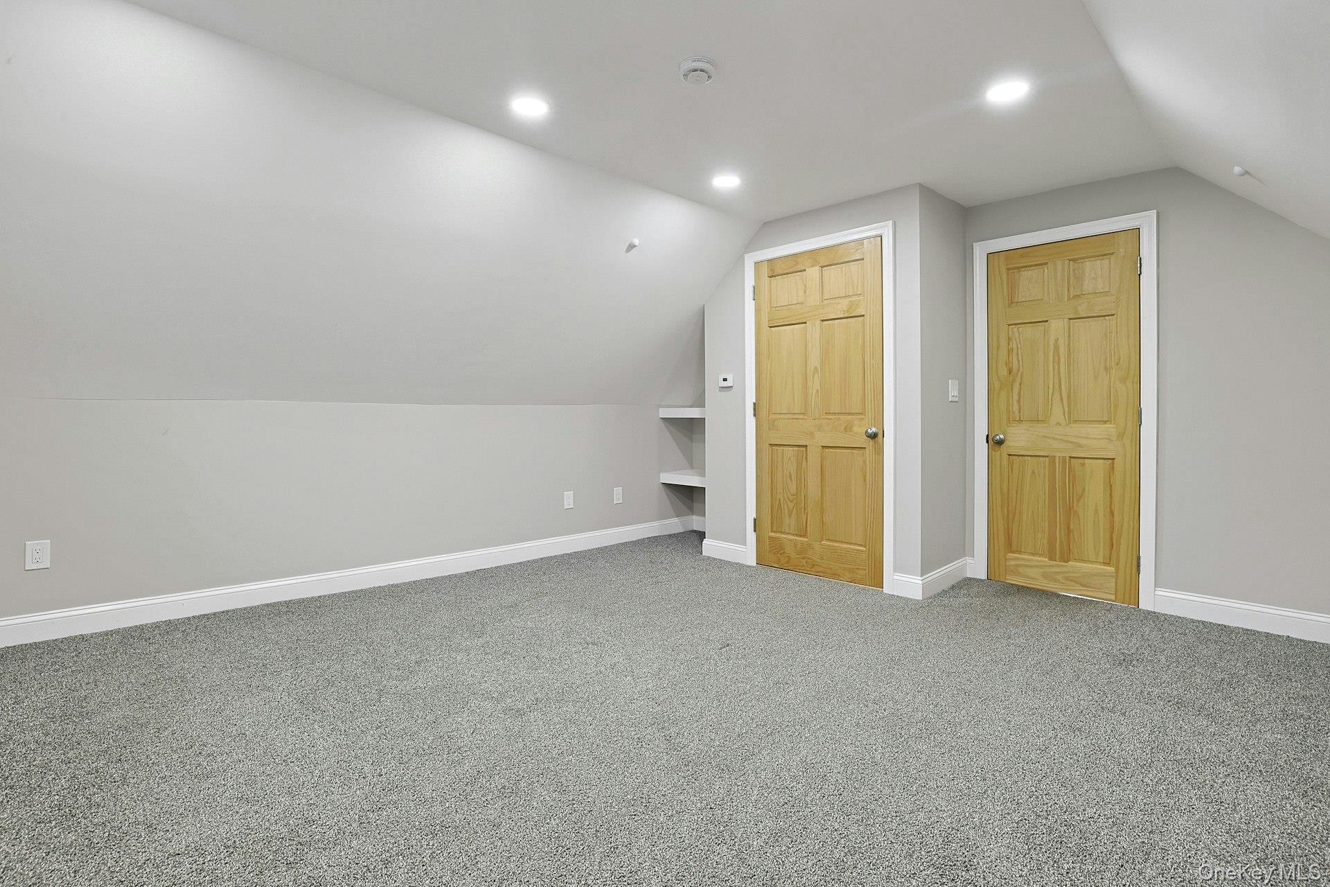 118 Grove Street Property Photo 21