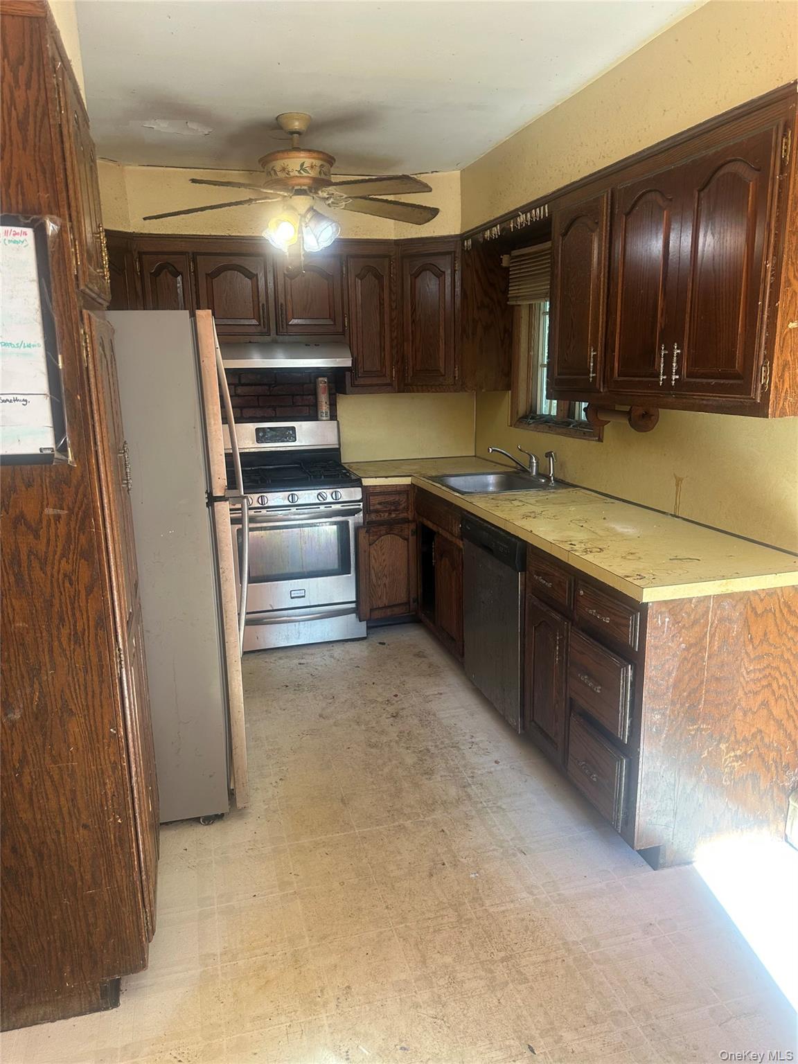 364 42nd Street Property Photo 2