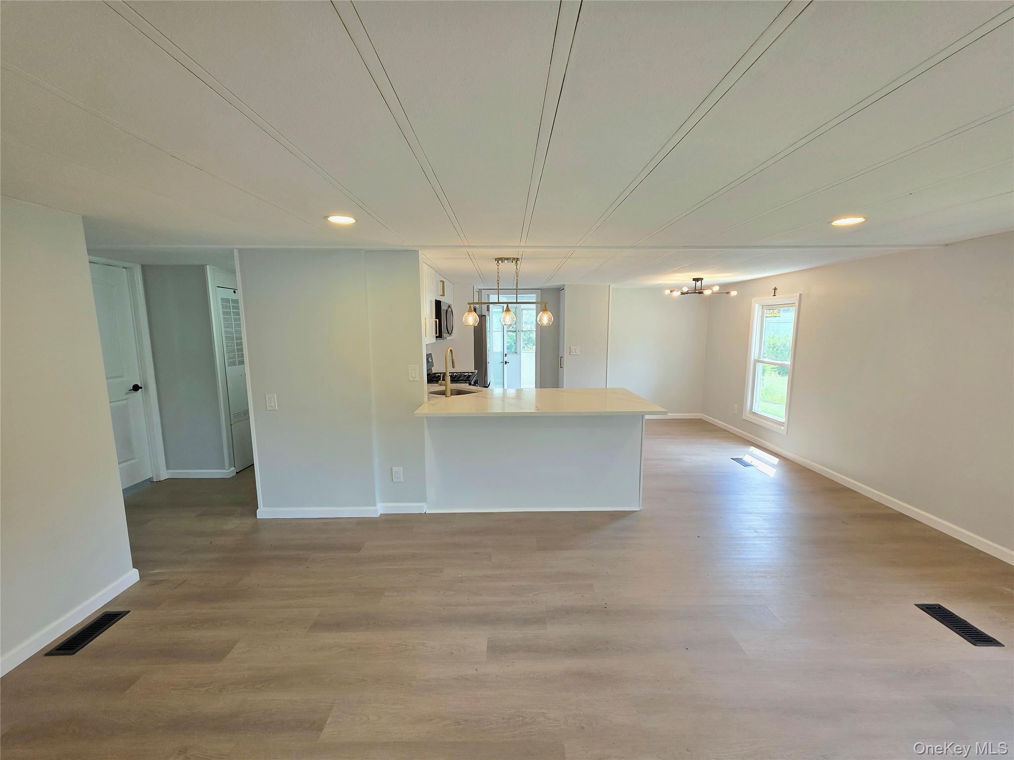 525 Riverleigh Avenue 221 Property Photo 7
