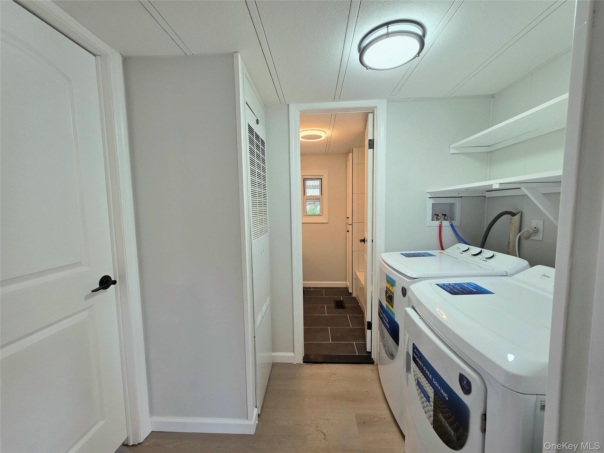 525 Riverleigh Avenue 221 Property Photo 14