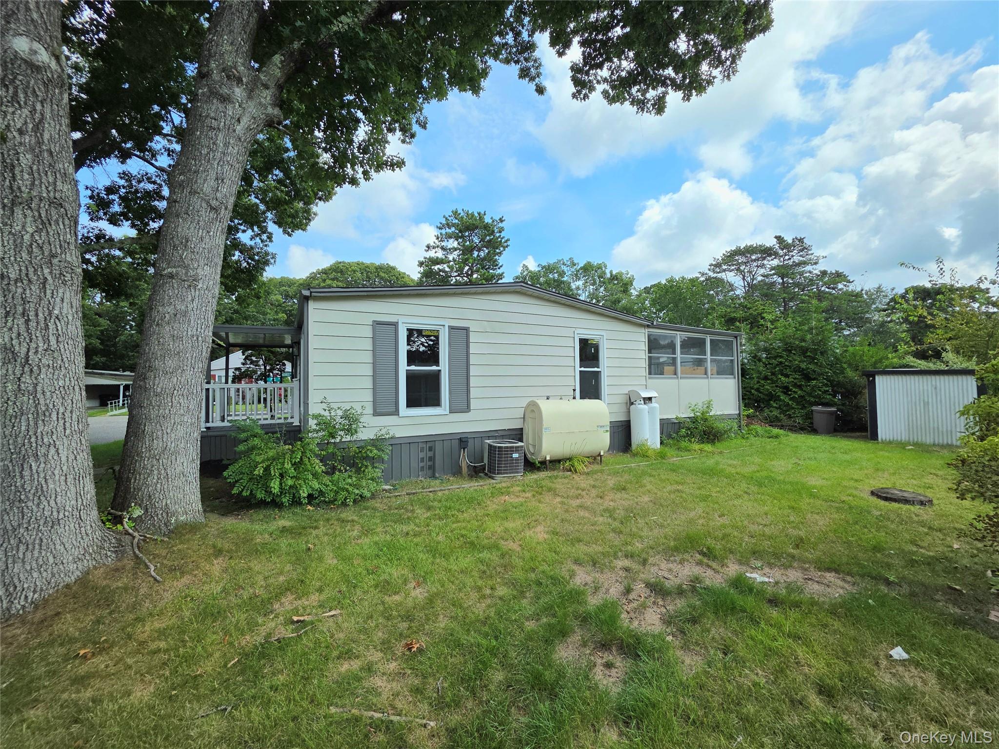 525 Riverleigh Avenue 221 Property Photo 27