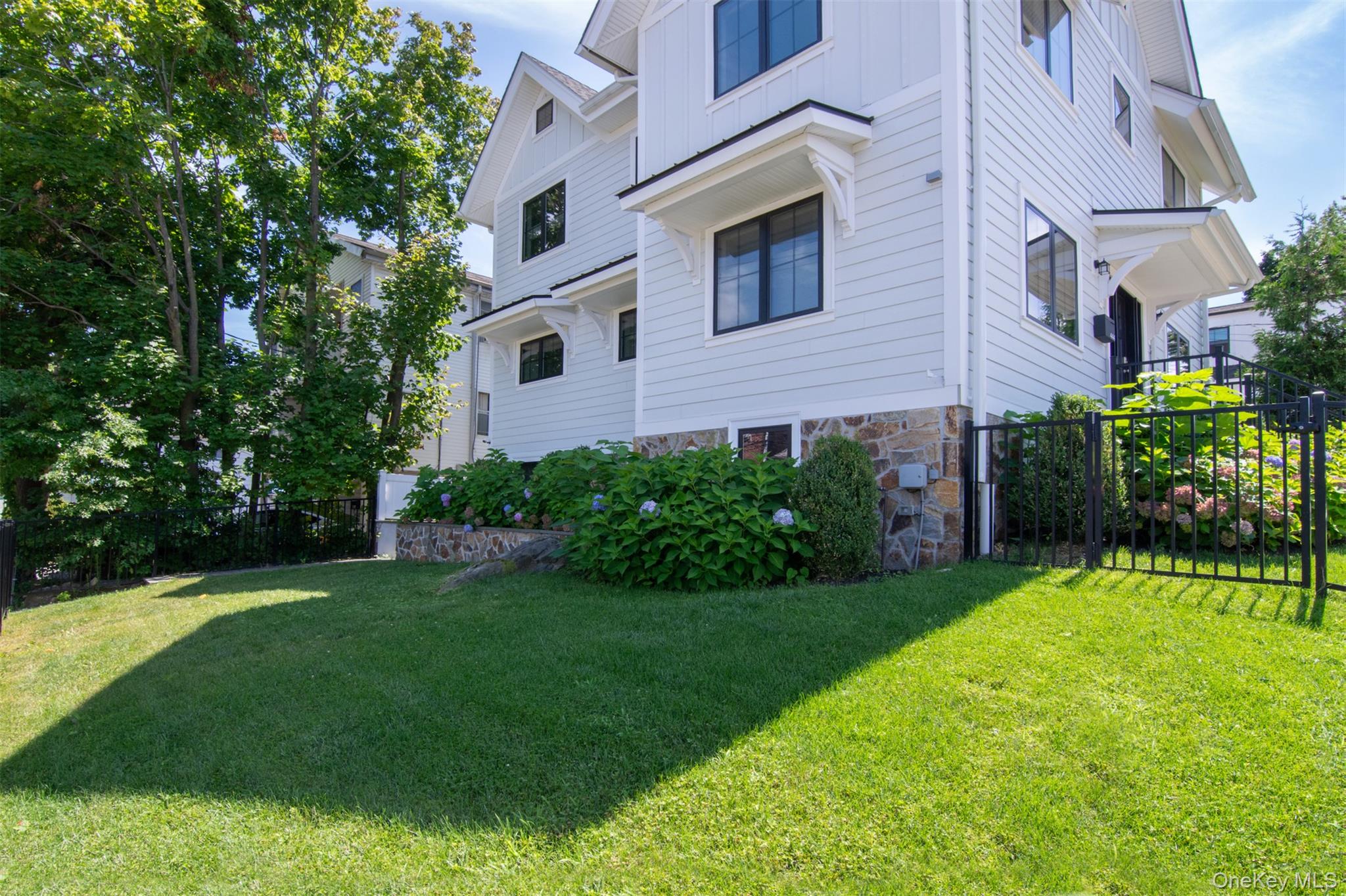 444 Sixth Avenue Property Photo 26