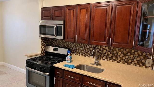 1138 E 84th Street Property Photo 5