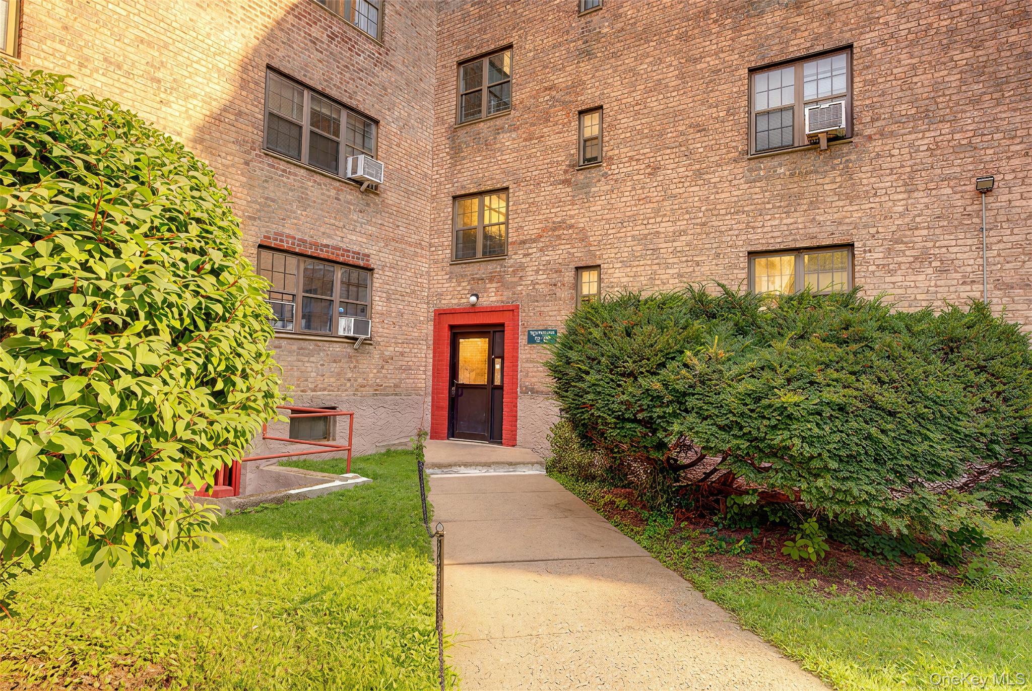 78-35 147th Street 2E Property Photo 1