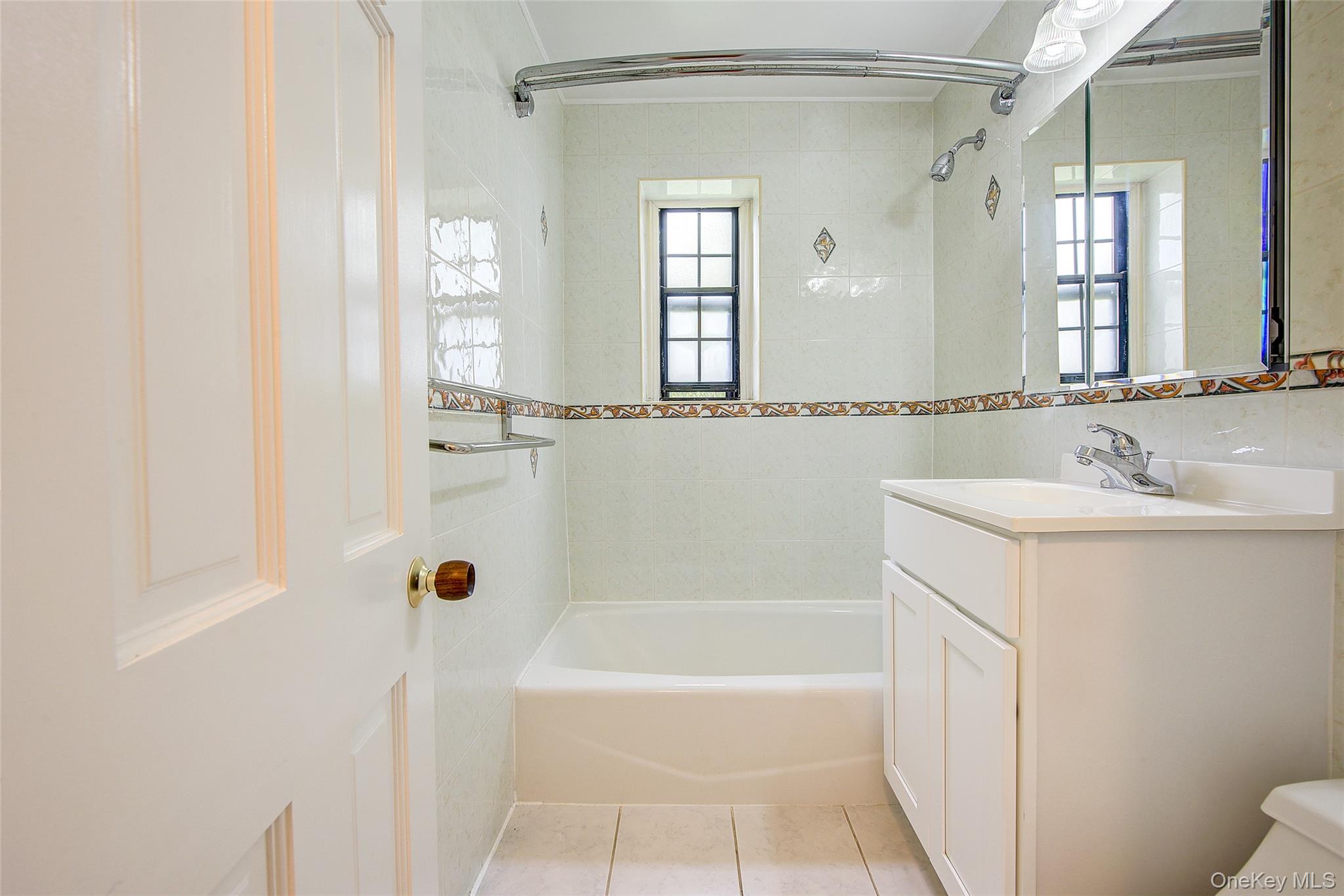 78-35 147th Street 2e Property Photo 24