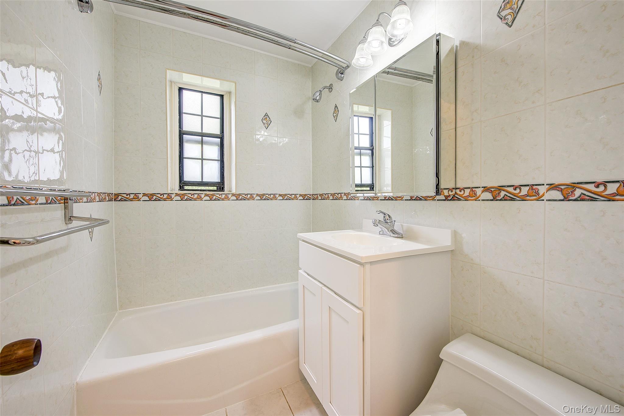78-35 147th Street 2e Property Photo 25