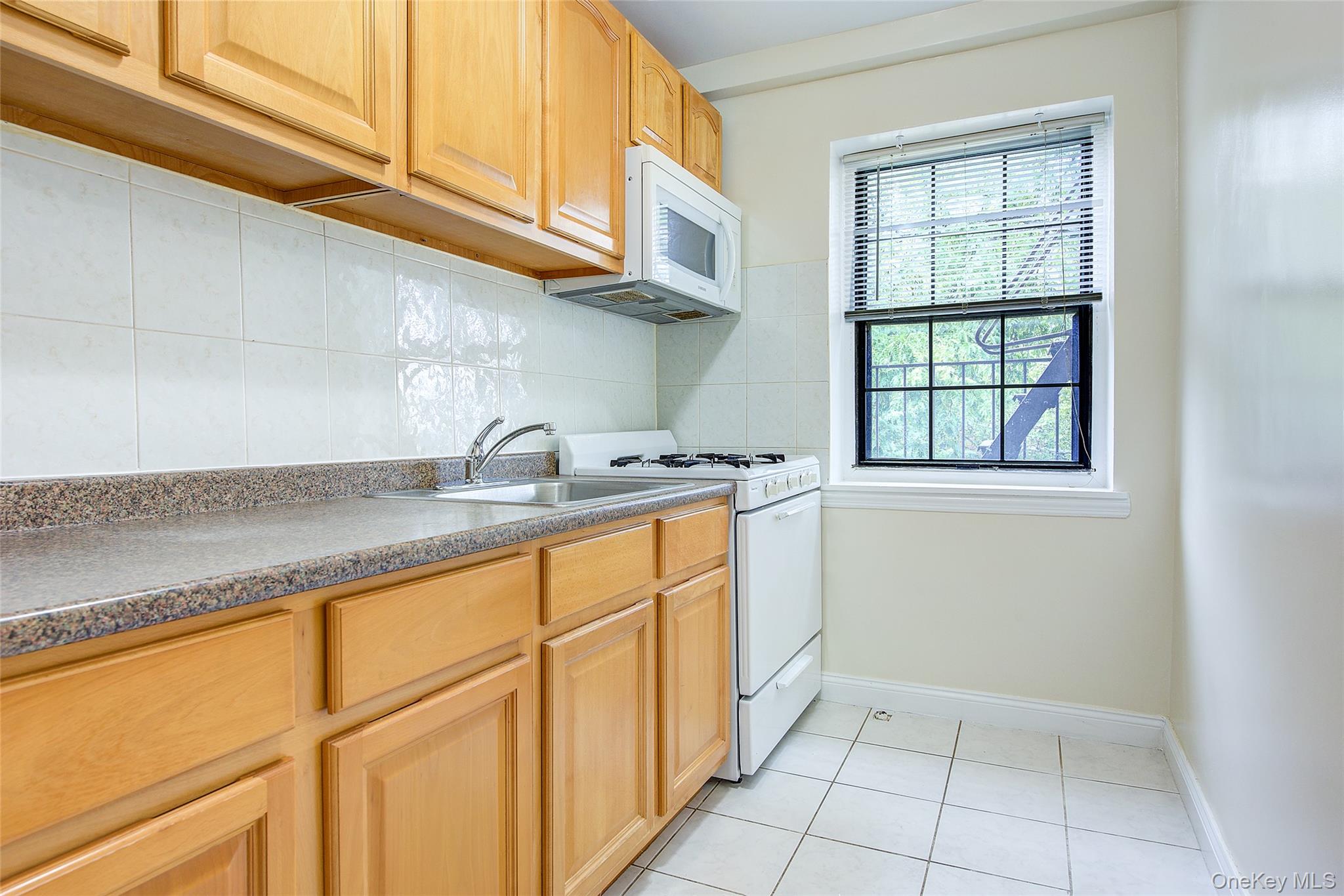 78-35 147th Street 2e Property Photo 30