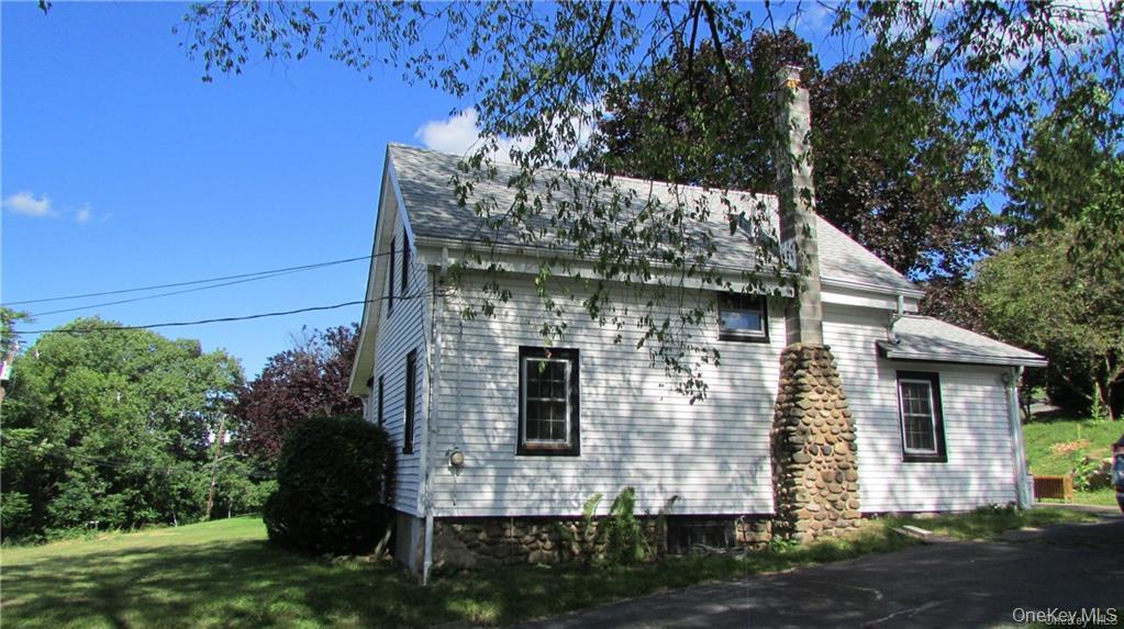 31 Upper Depew Avenue Property Photo 3