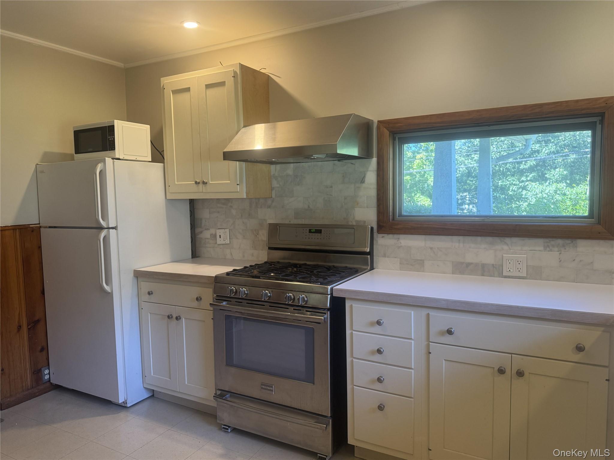 31 Upper Depew Avenue Property Photo 6