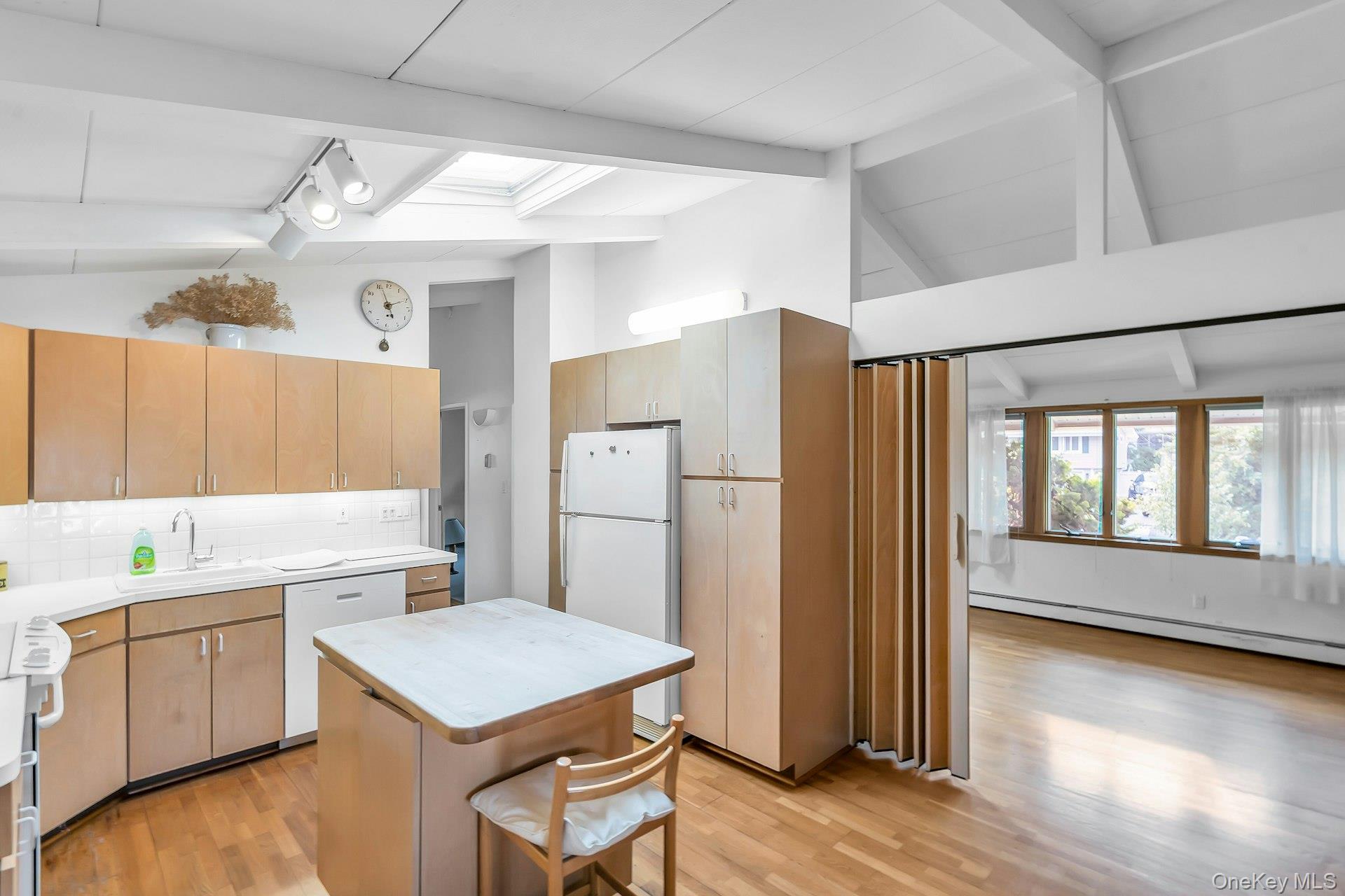 23 Redleaf Lane Property Photo 8
