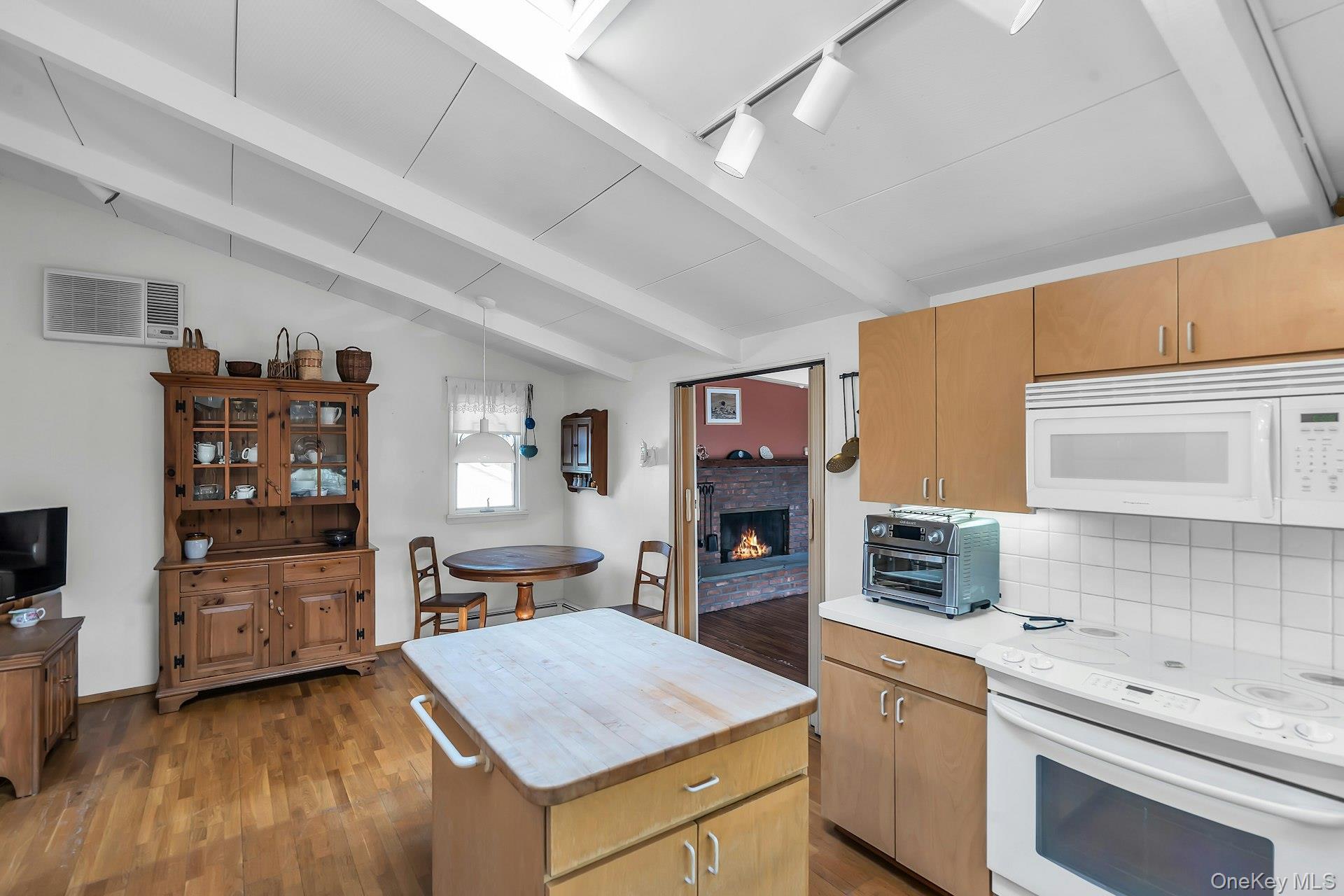 23 Redleaf Lane Property Photo 9