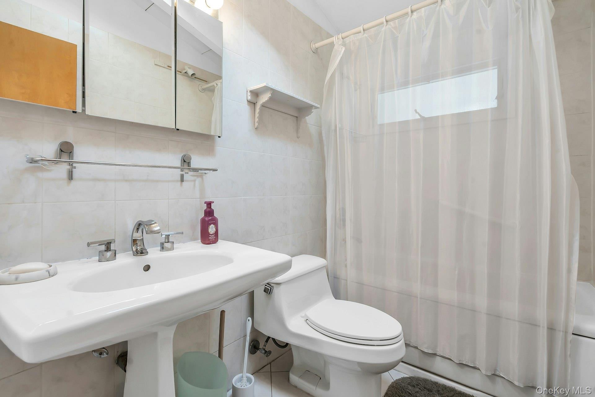 23 Redleaf Lane Property Photo 18