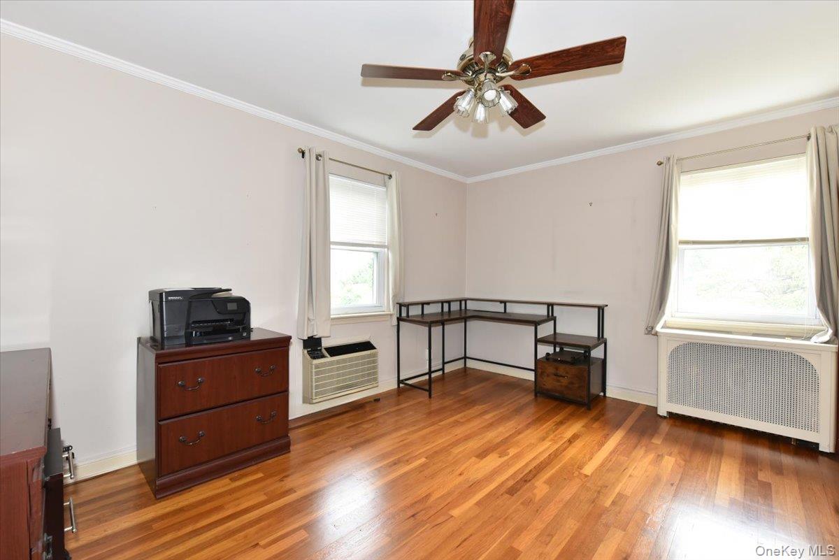 7503 196th Street Property Photo 10