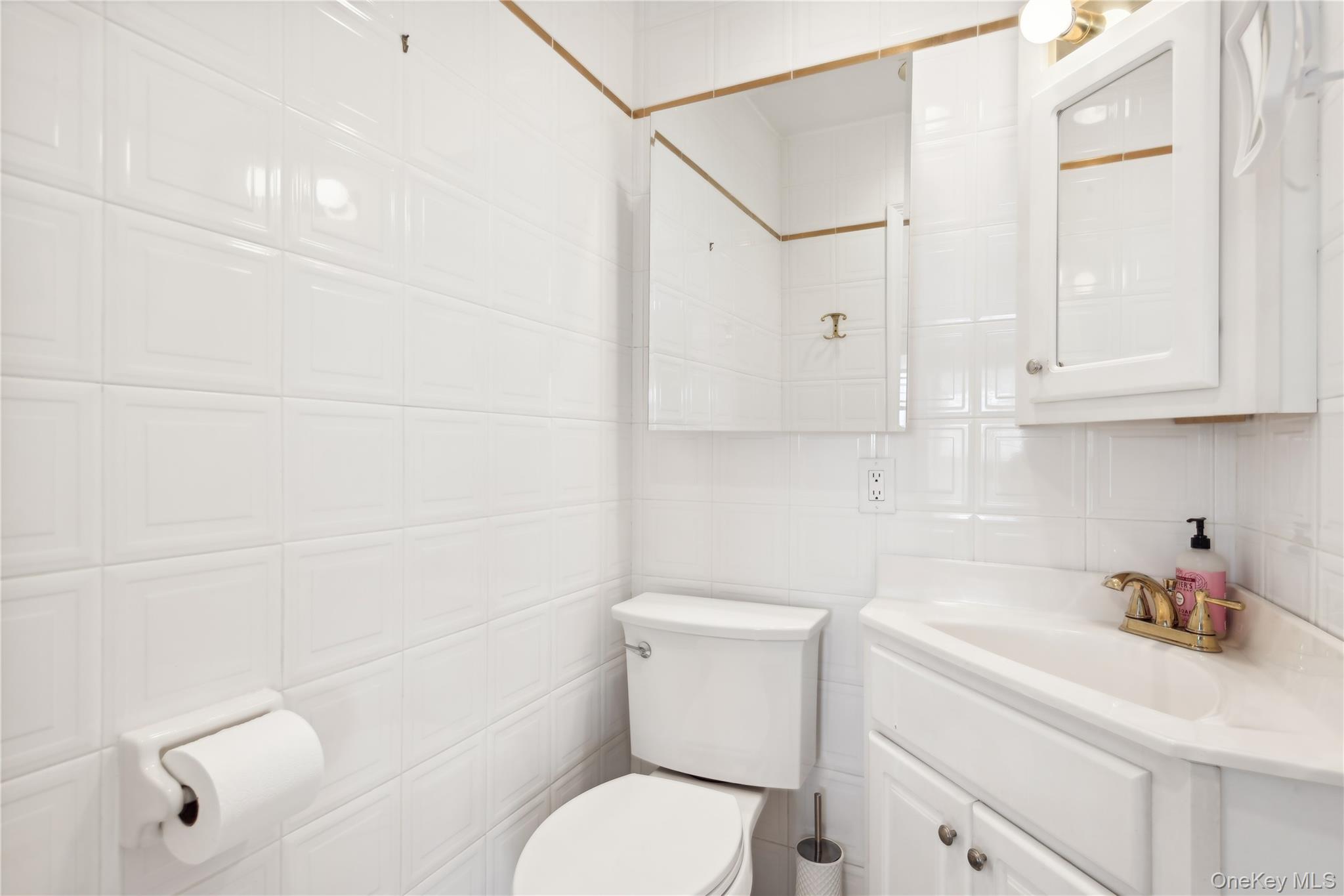 87 Bay Street Property Photo 12