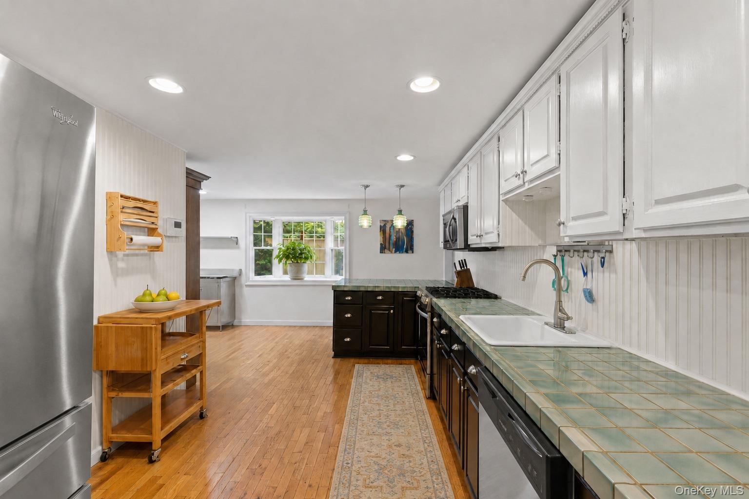 18 Walnut Avenue Property Photo 8