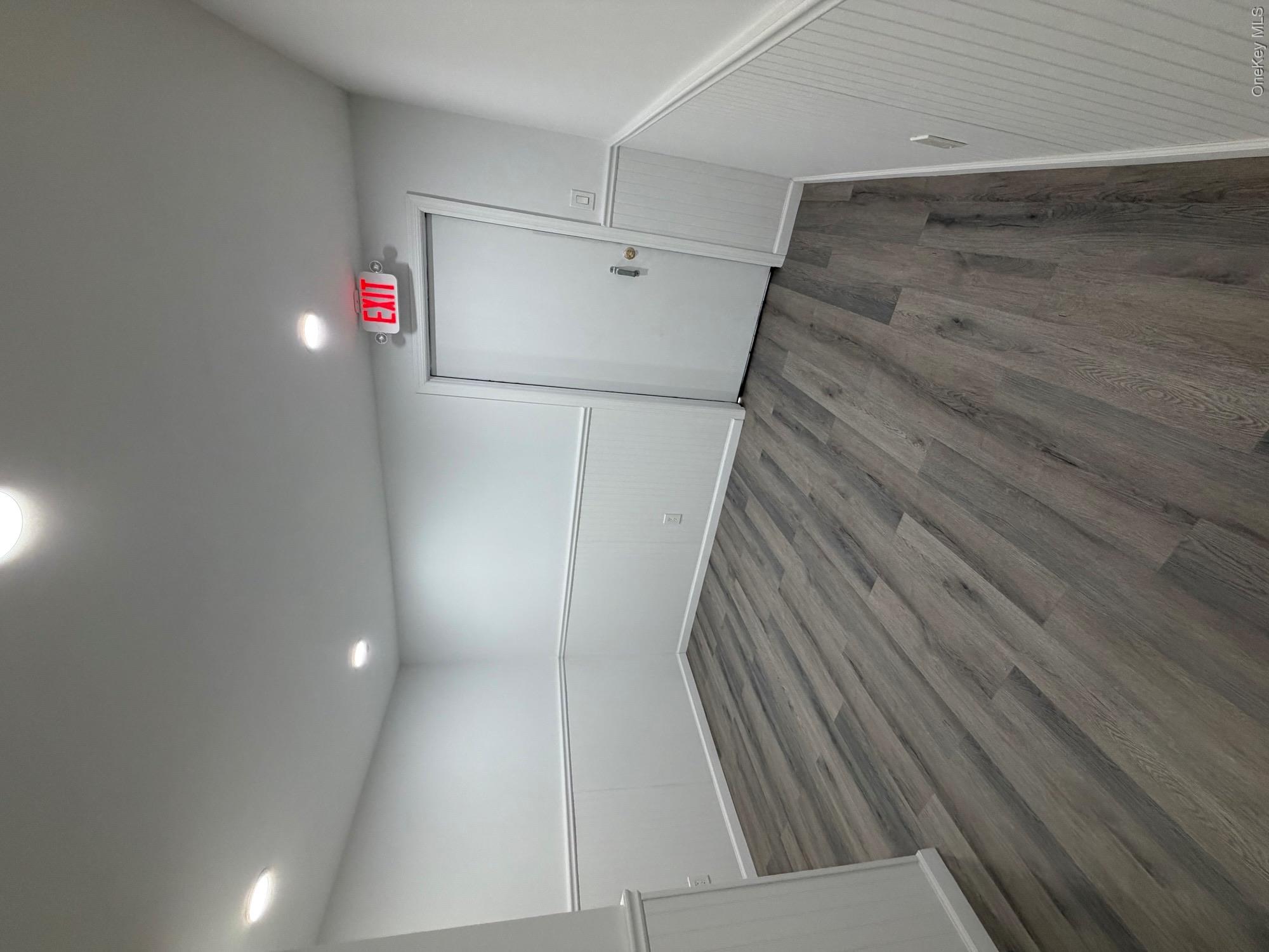 72 School Street Property Photo 6