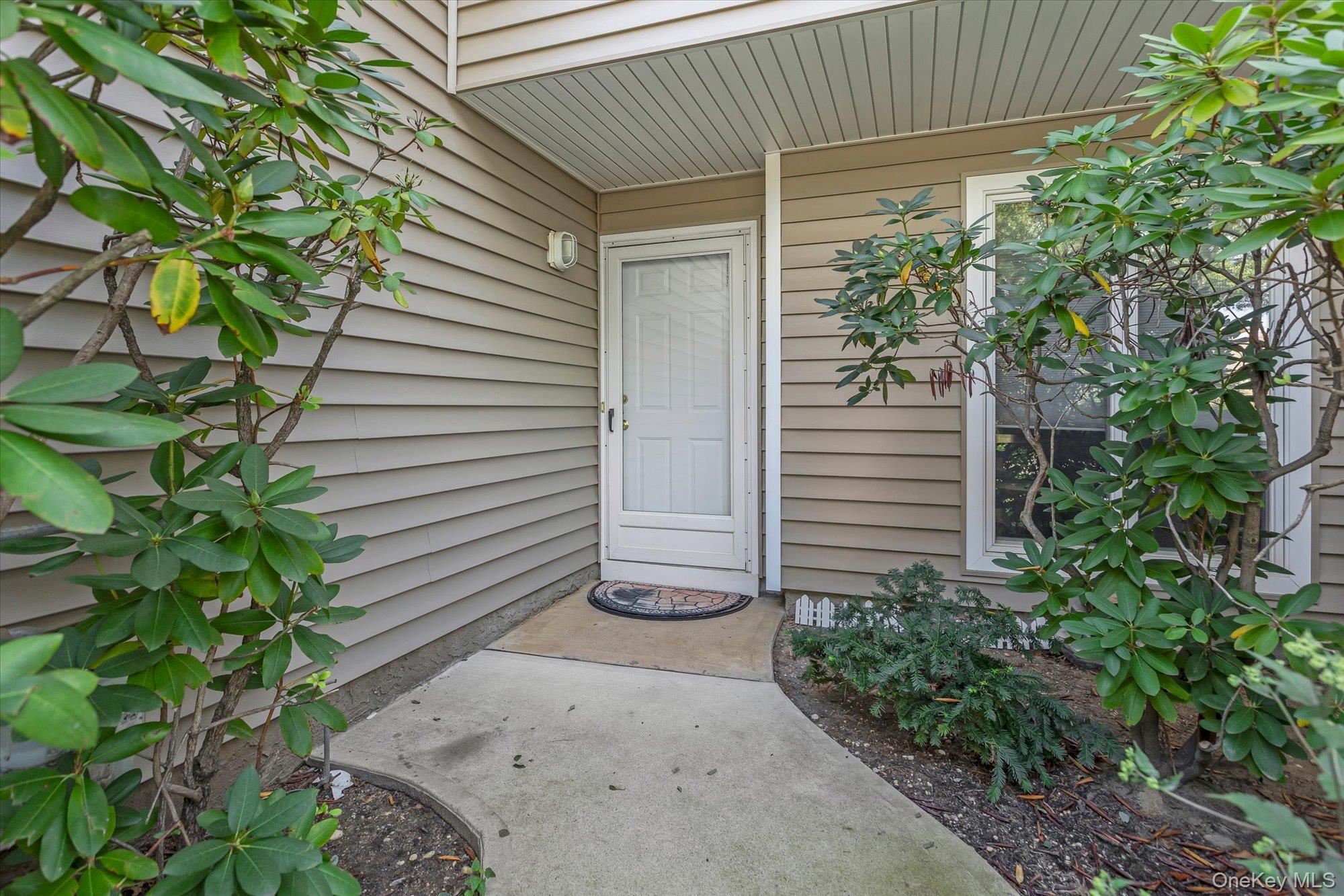 14 Kristin Lane Property Photo 2