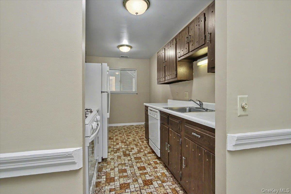 902 Commons Way D Property Photo 25