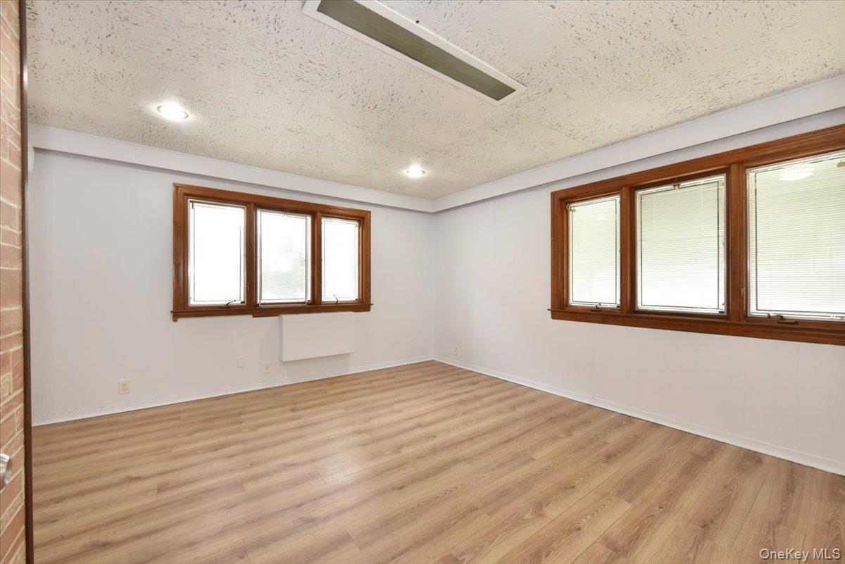 7515 196th Place Property Photo 7
