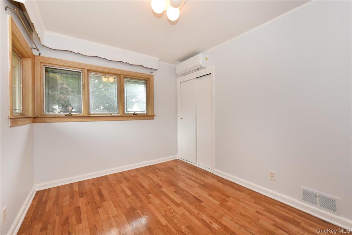 7515 196th Place Property Photo 10