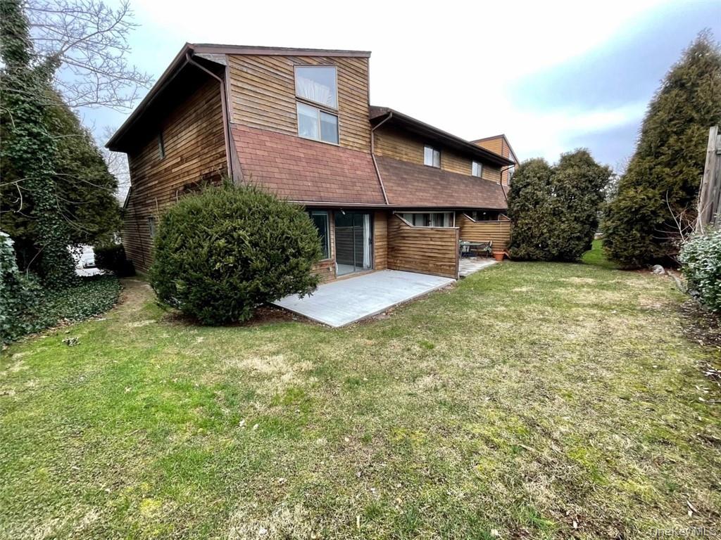 33 Roanoke Avenue Property Photo 10