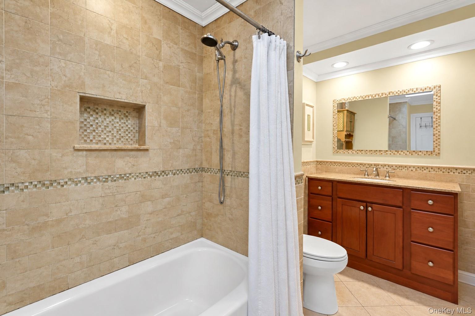 145 Thames Street Property Photo 18