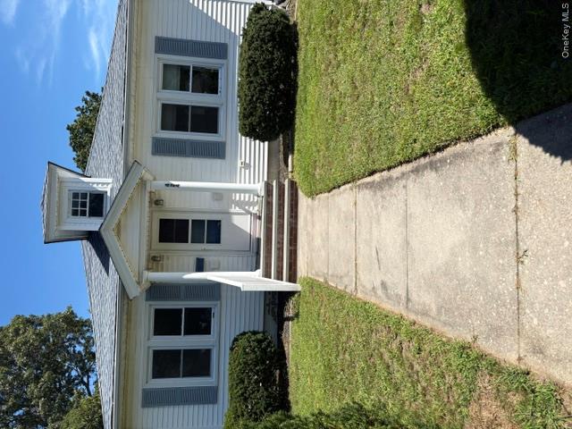 424 Sweezy Avenue Property Photo 1