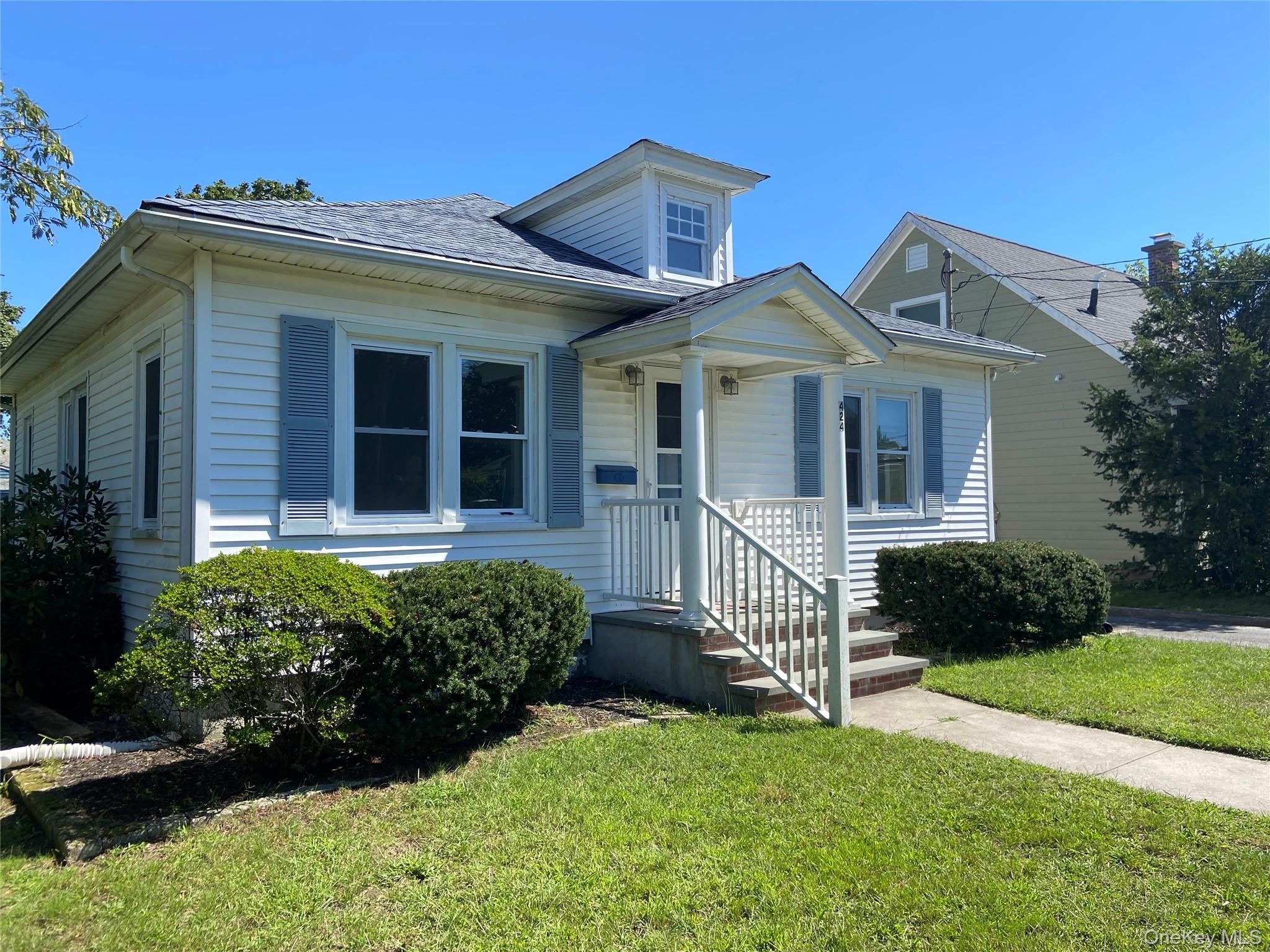 424 Sweezy Avenue Property Photo 2