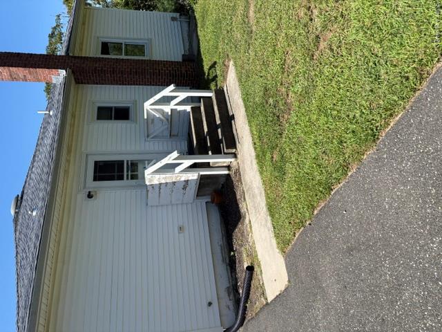 424 Sweezy Avenue Property Photo 3