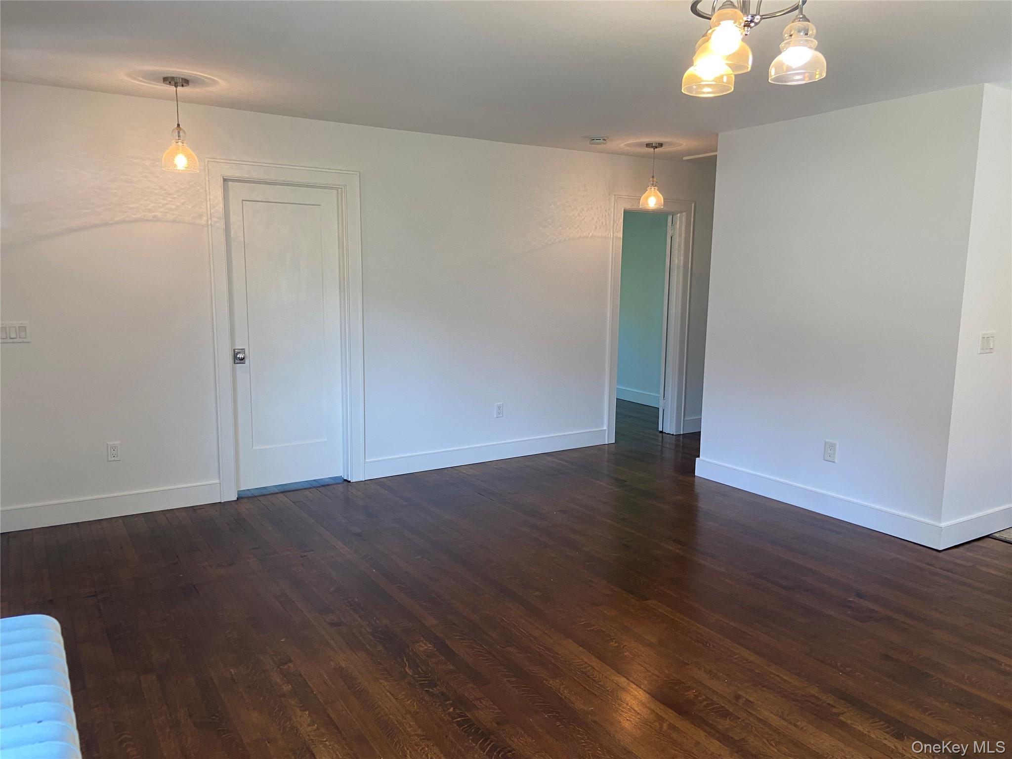 424 Sweezy Avenue Property Photo 5