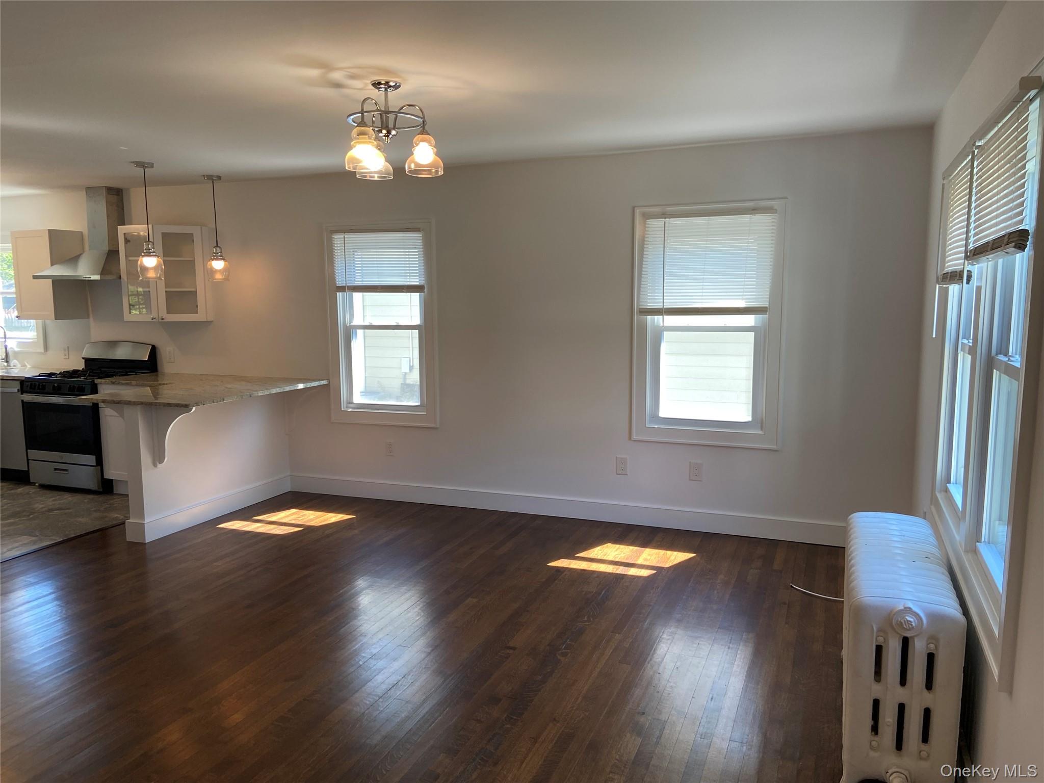 424 Sweezy Avenue Property Photo 6
