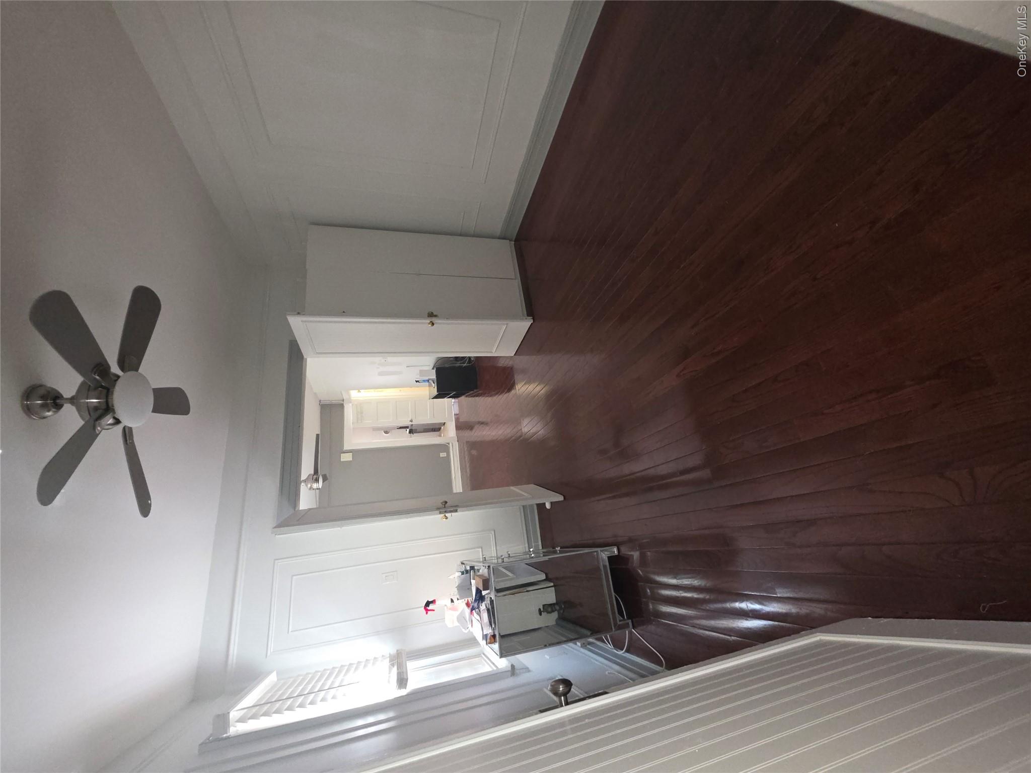 968 Albany Avenue Property Photo 10