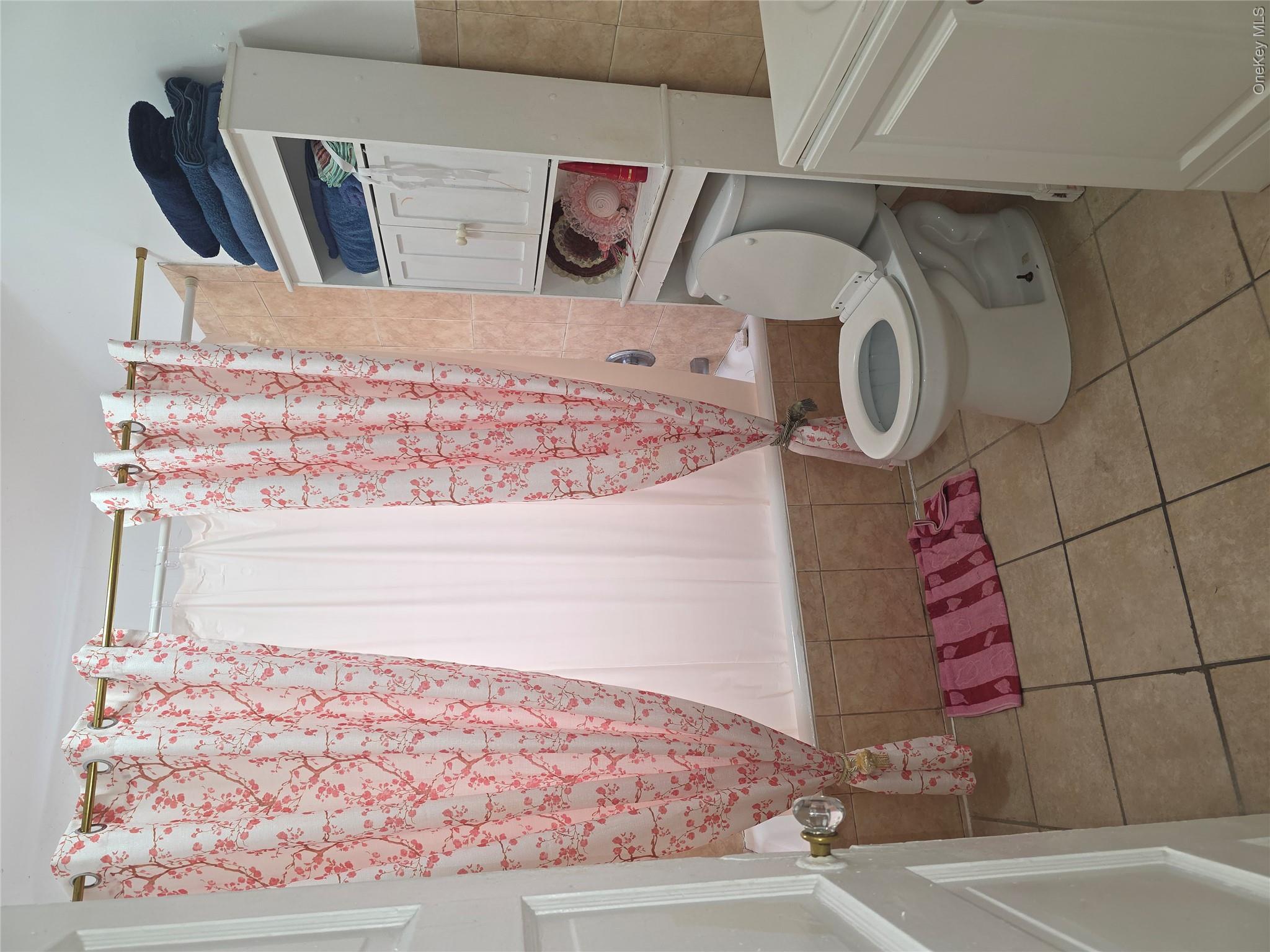 968 Albany Avenue Property Photo 16