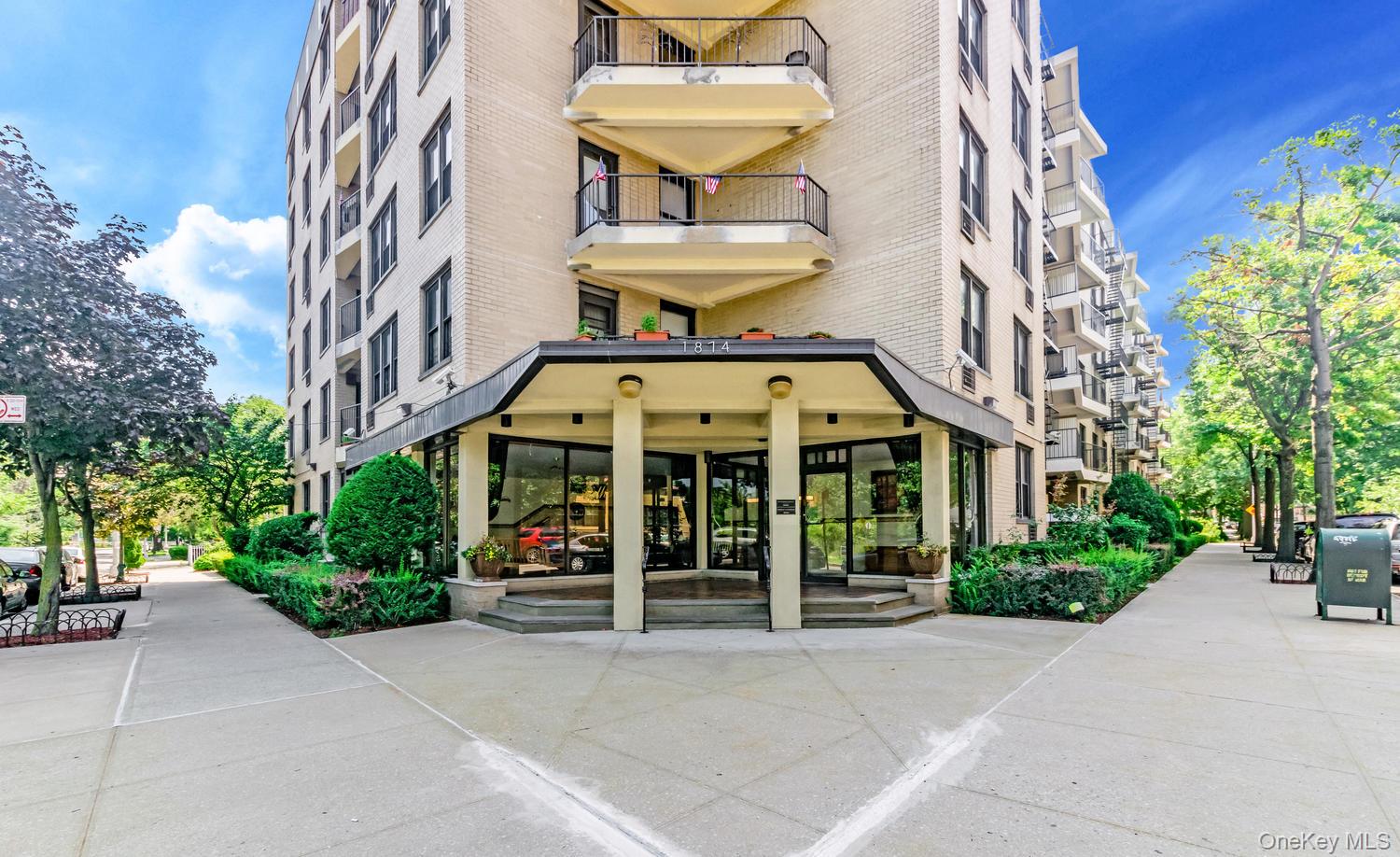 1874 Pelham Parkway 2p Property Photo 1