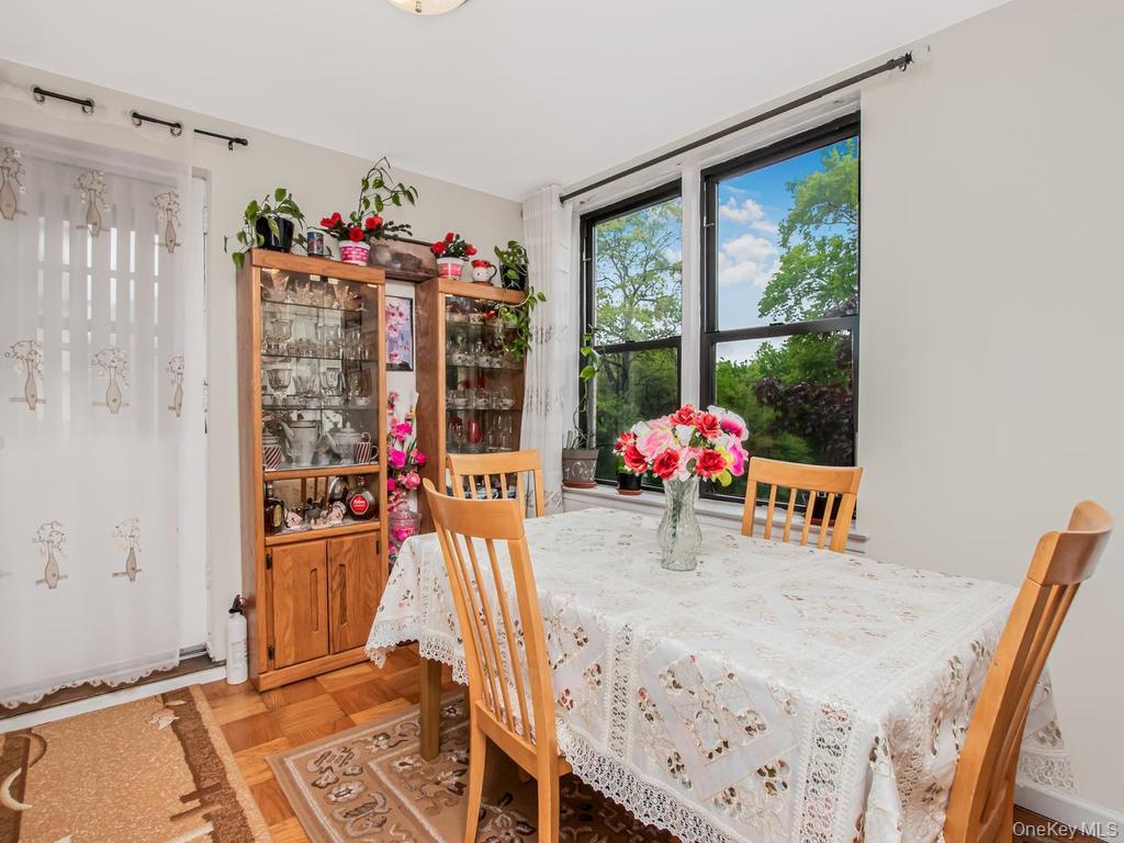 1874 Pelham Parkway 2p Property Photo 10