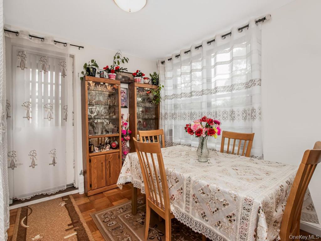 1874 Pelham Parkway 2p Property Photo 11