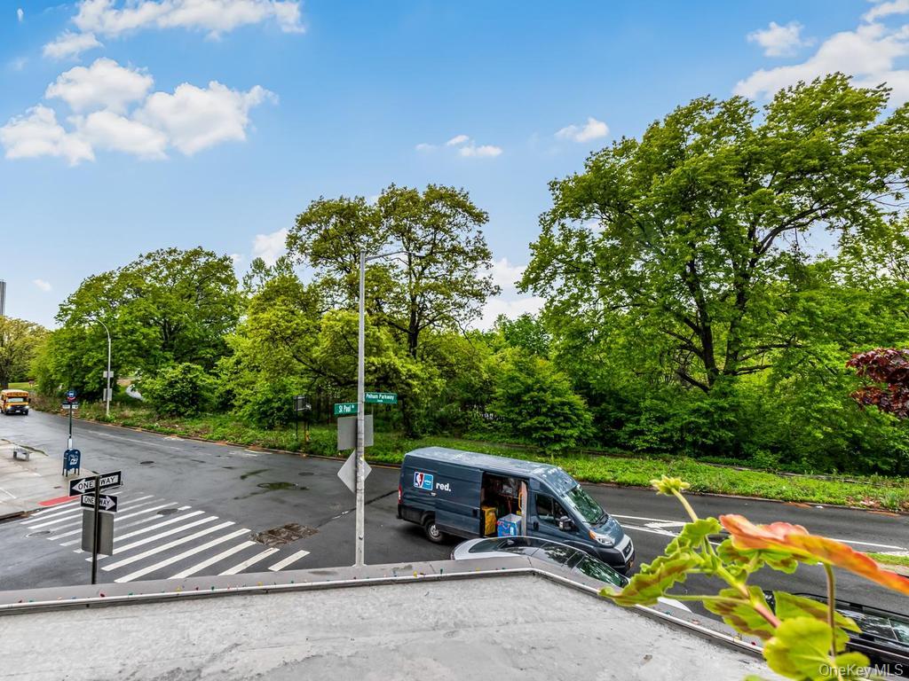 1874 Pelham Parkway 2p Property Photo 27