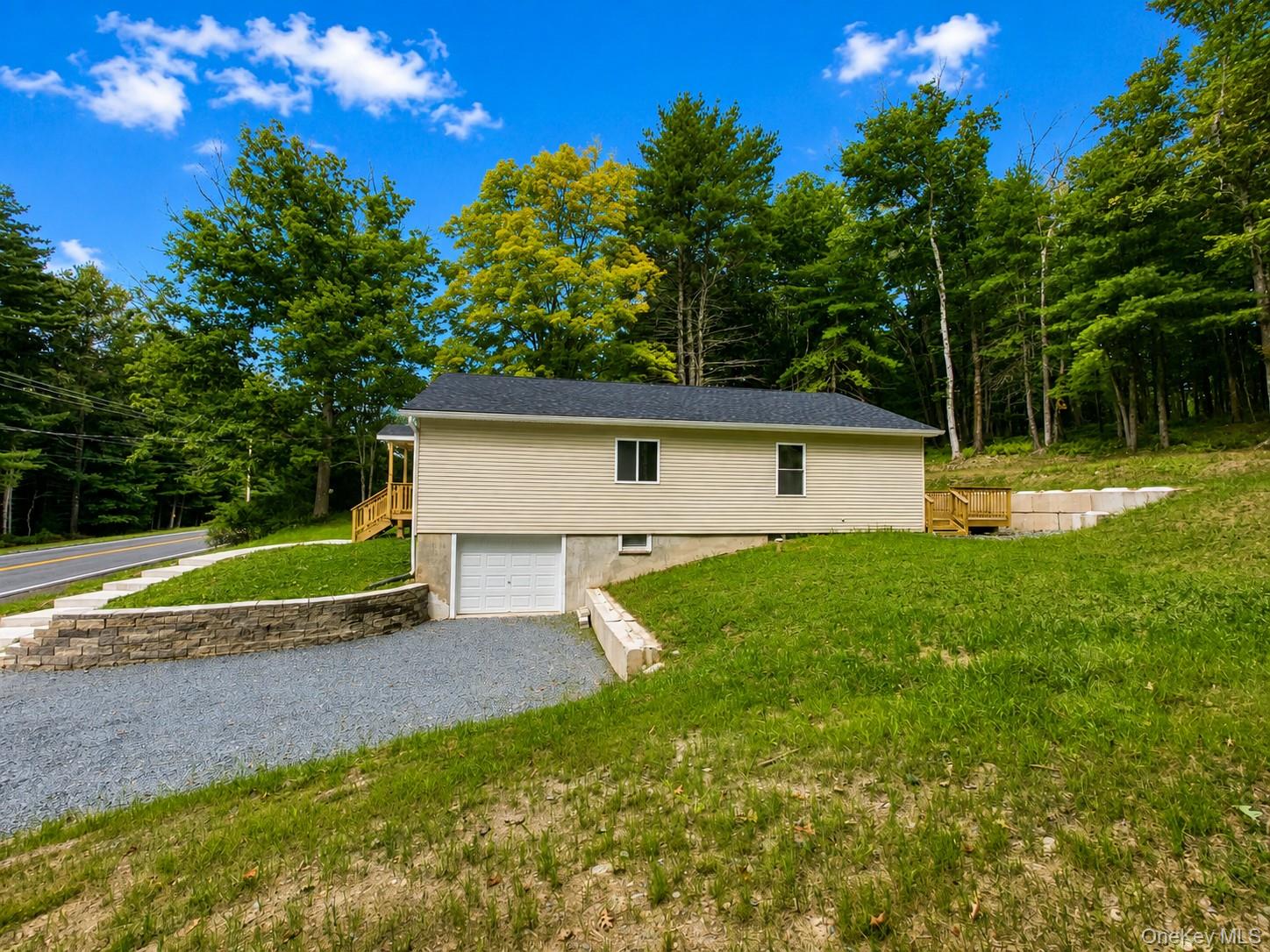 943 State Route 55 Property Photo 4