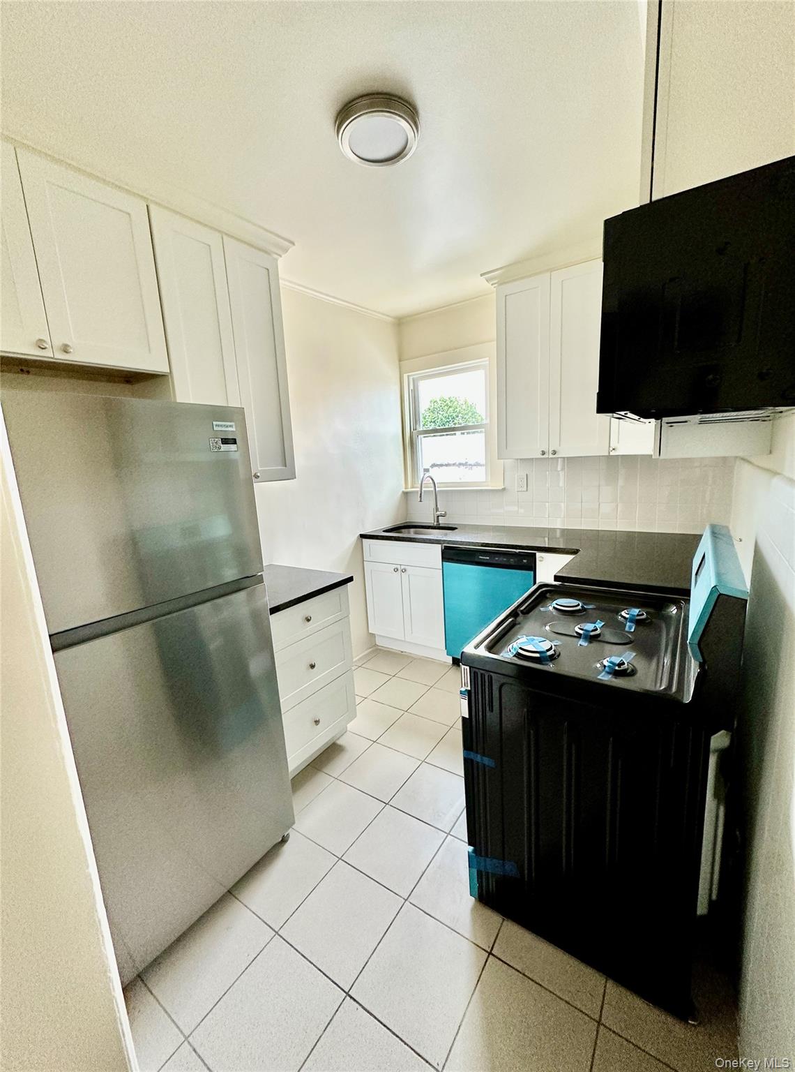 918 Hempstead Turnpike 6 Property Photo 2