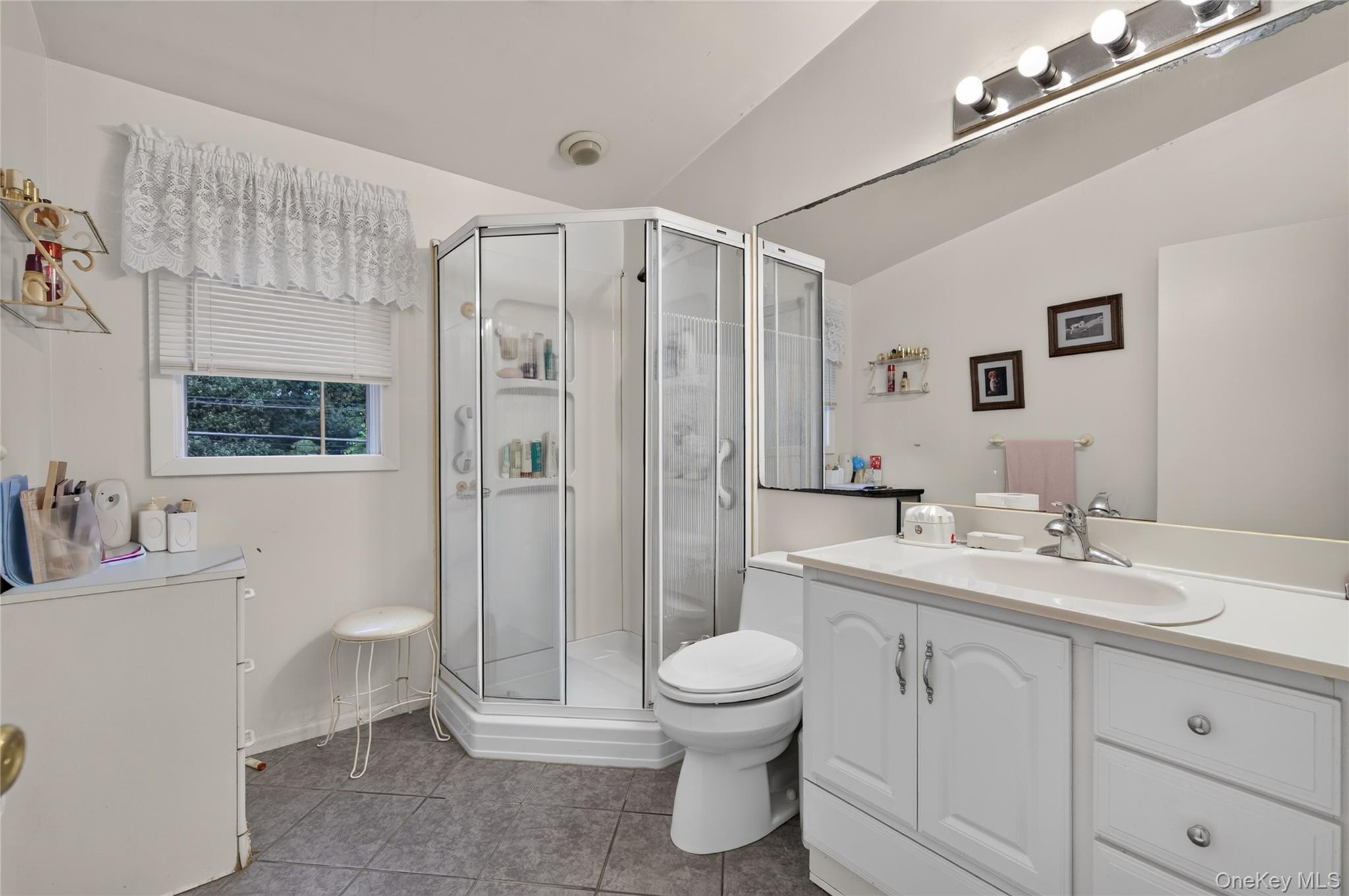 296 Jamaica Boulevard Property Photo 11