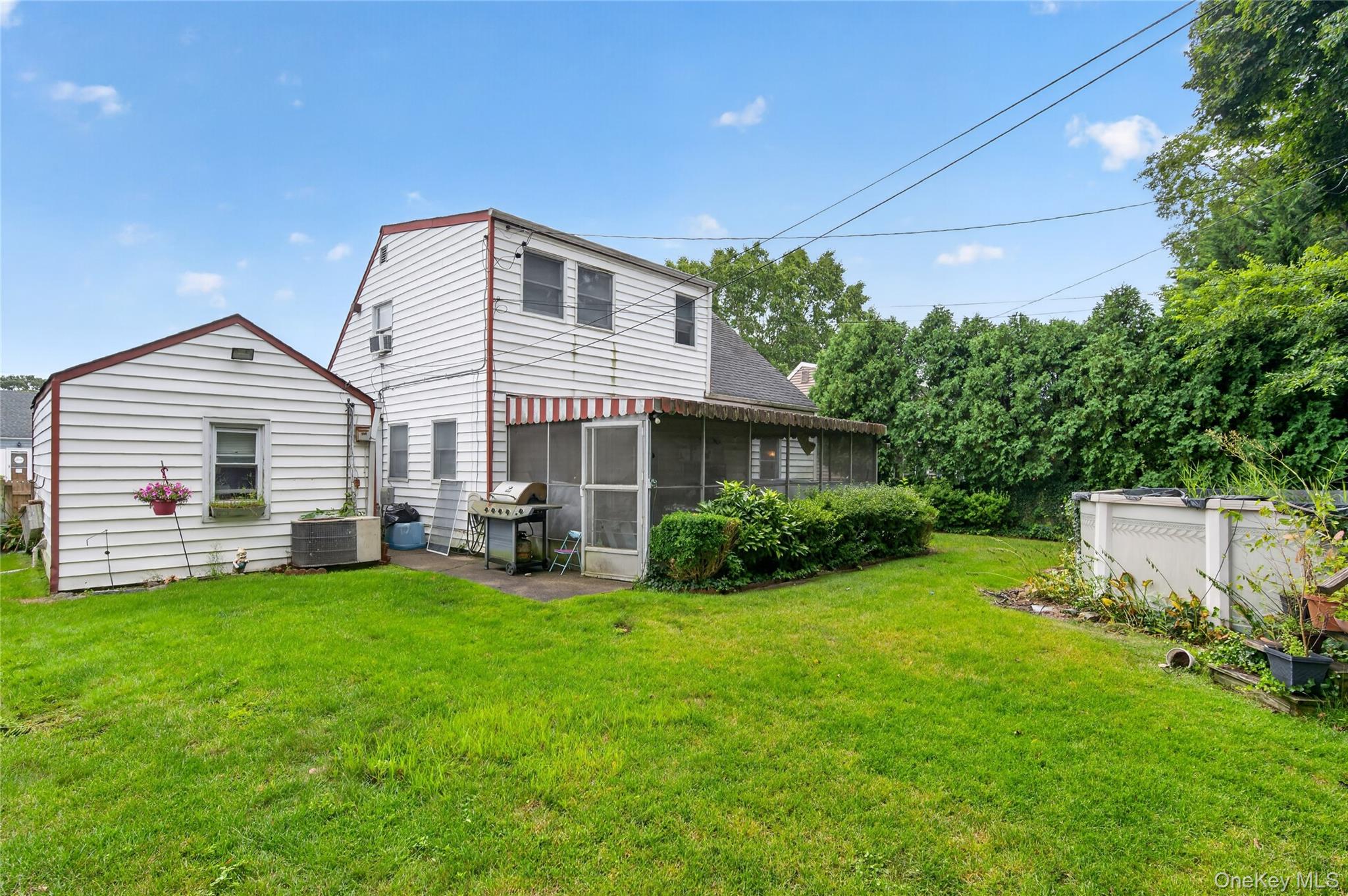 296 Jamaica Boulevard Property Photo 13