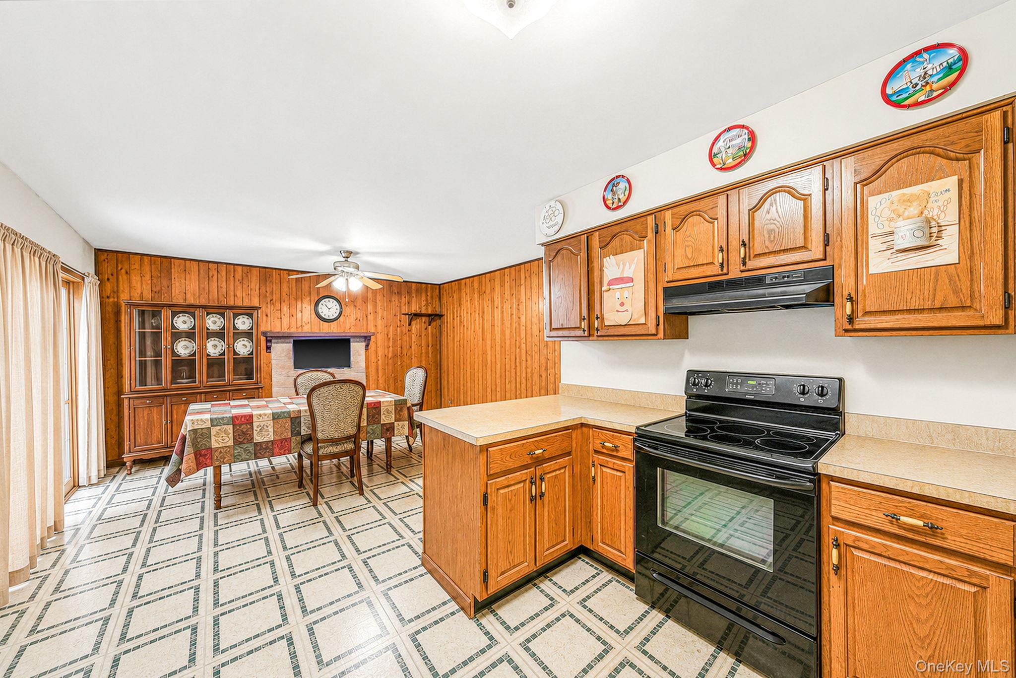 14 Roosevelt Avenue Property Photo 16