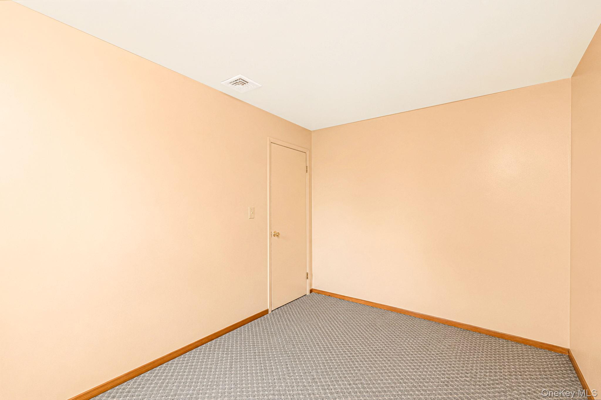 14 Roosevelt Avenue Property Photo 25