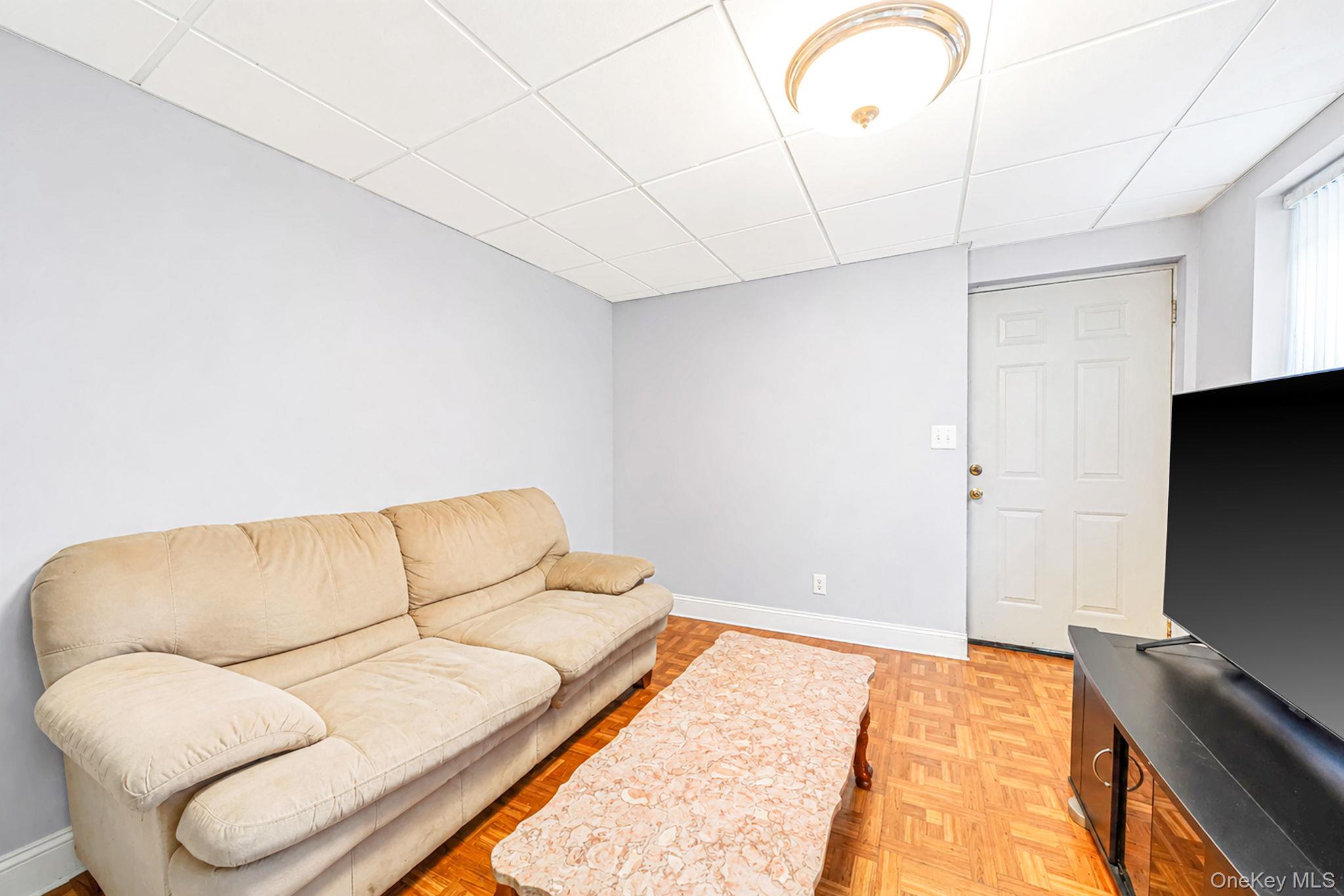 14 Roosevelt Avenue Property Photo 29