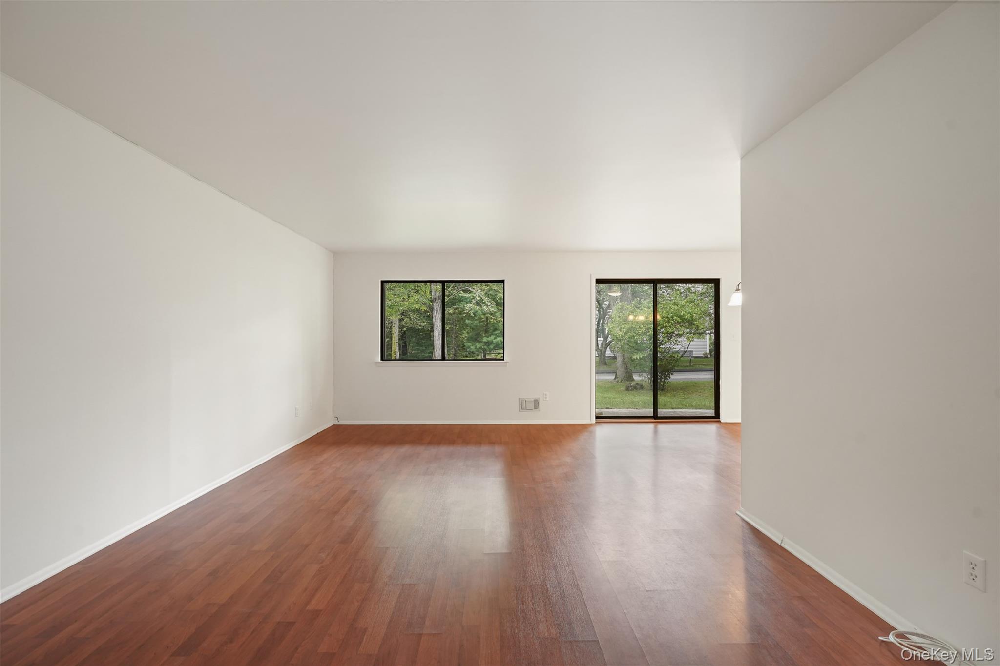 109 Village Road D Property Photo 7