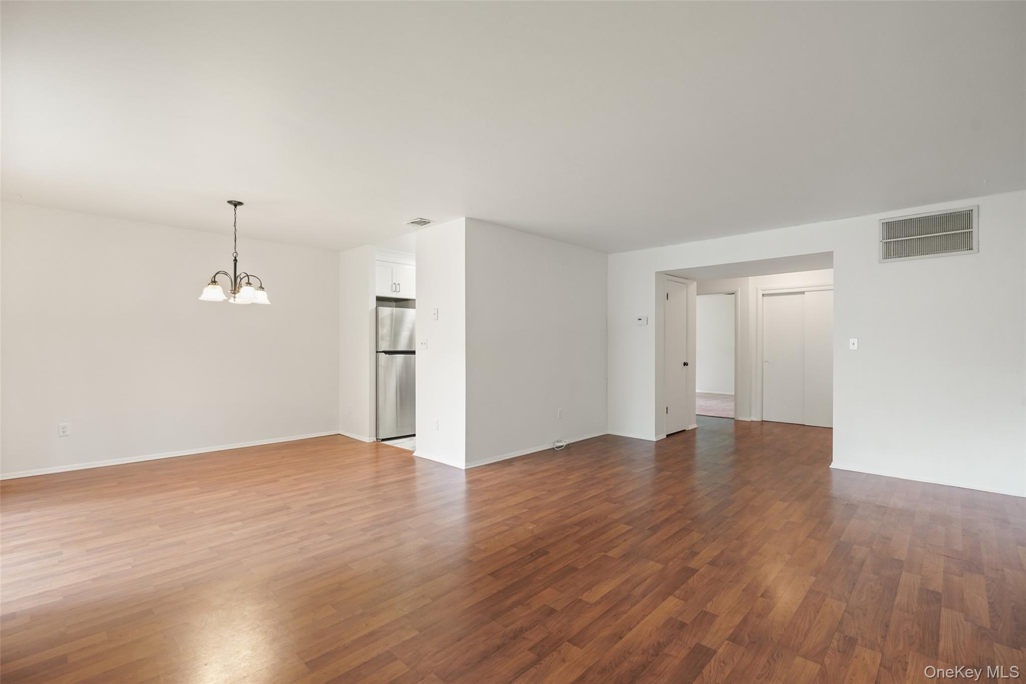 109 Village Road D Property Photo 9